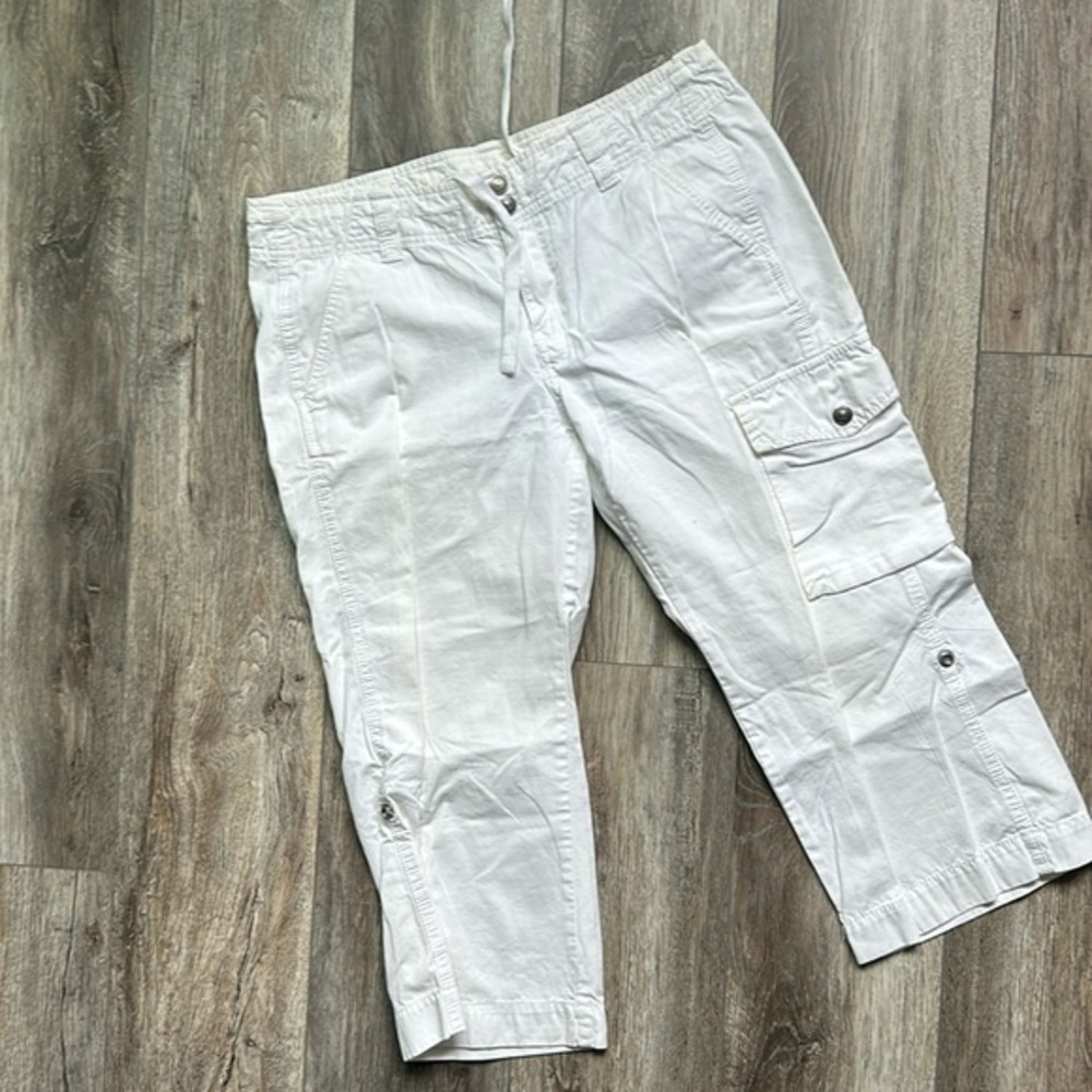 GAP pants white capris size 8 convertible to shorts